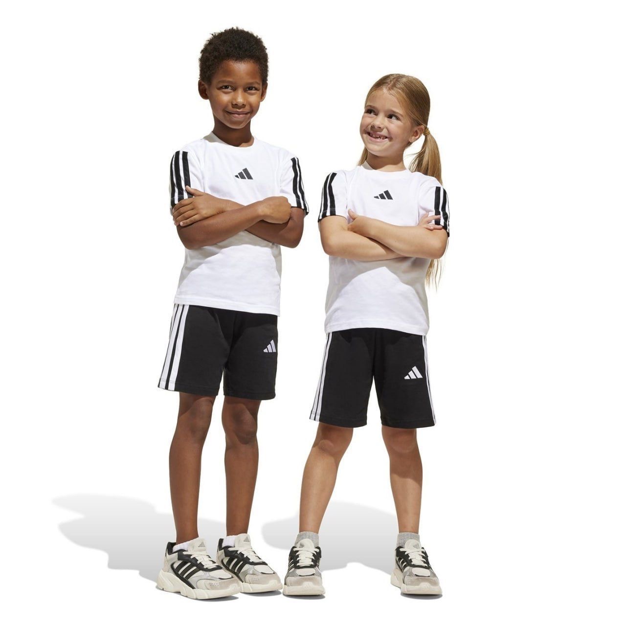 Siyah Şortlu Adidas Takım